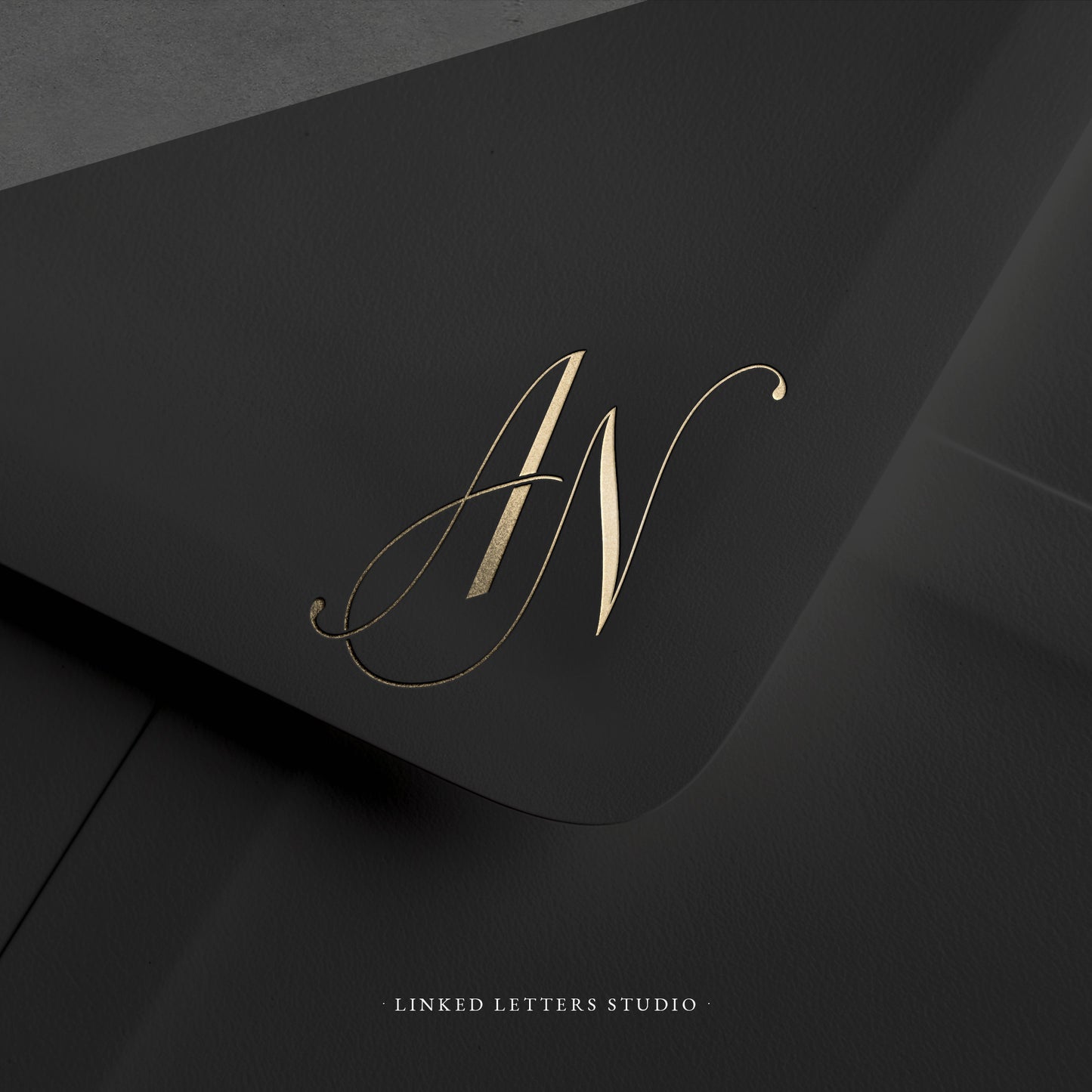 ELEGANCE | semi custom monogram